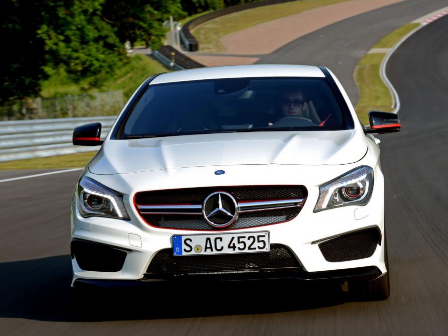  Mercedes-Benz CLA45 AMG Edition 1 2013 года  (фото 5 из 8)